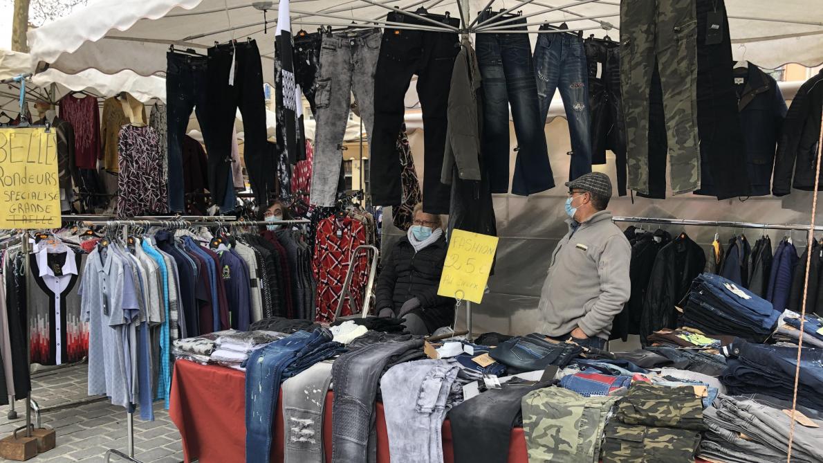 Magasin cheap vetement marche